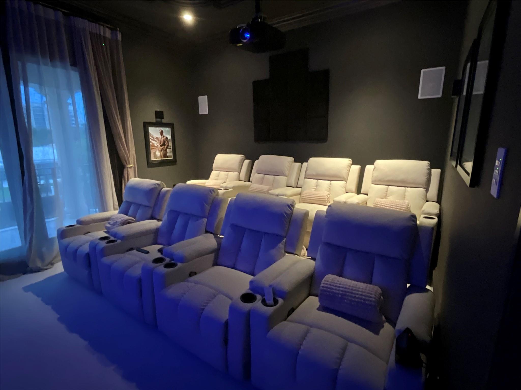 VENETIAN ISLES 2ND SEC - Residential