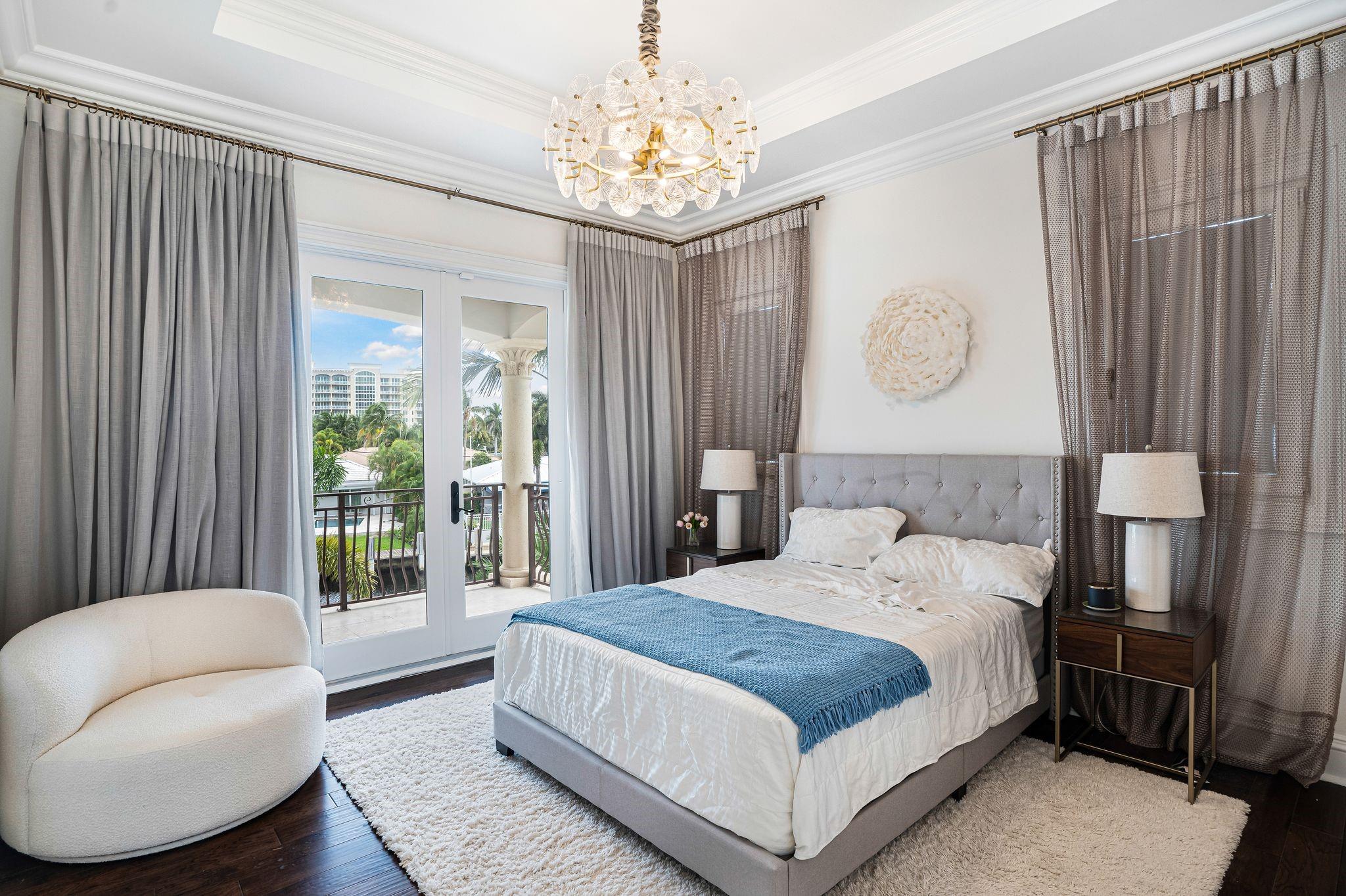 VENETIAN ISLES 2ND SEC - Residential