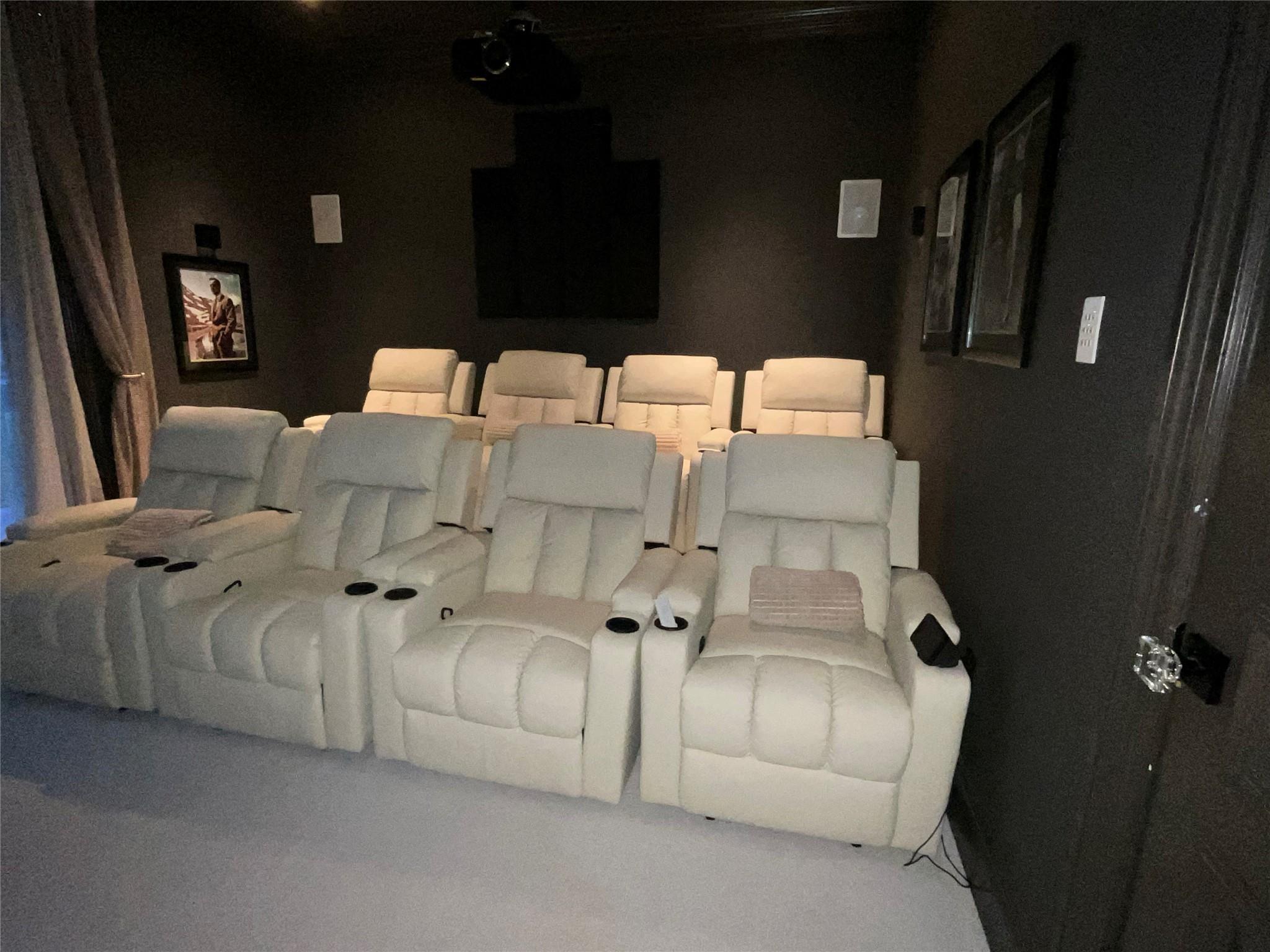 VENETIAN ISLES 2ND SEC - Residential