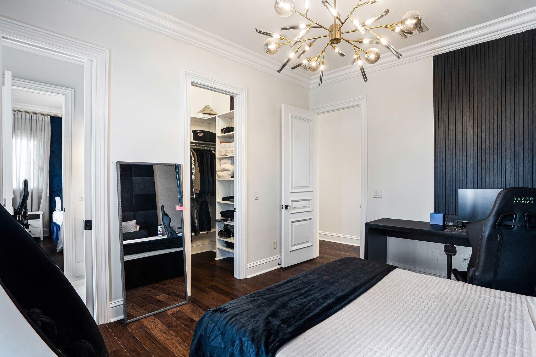 VENETIAN ISLES 2ND SEC - Residential