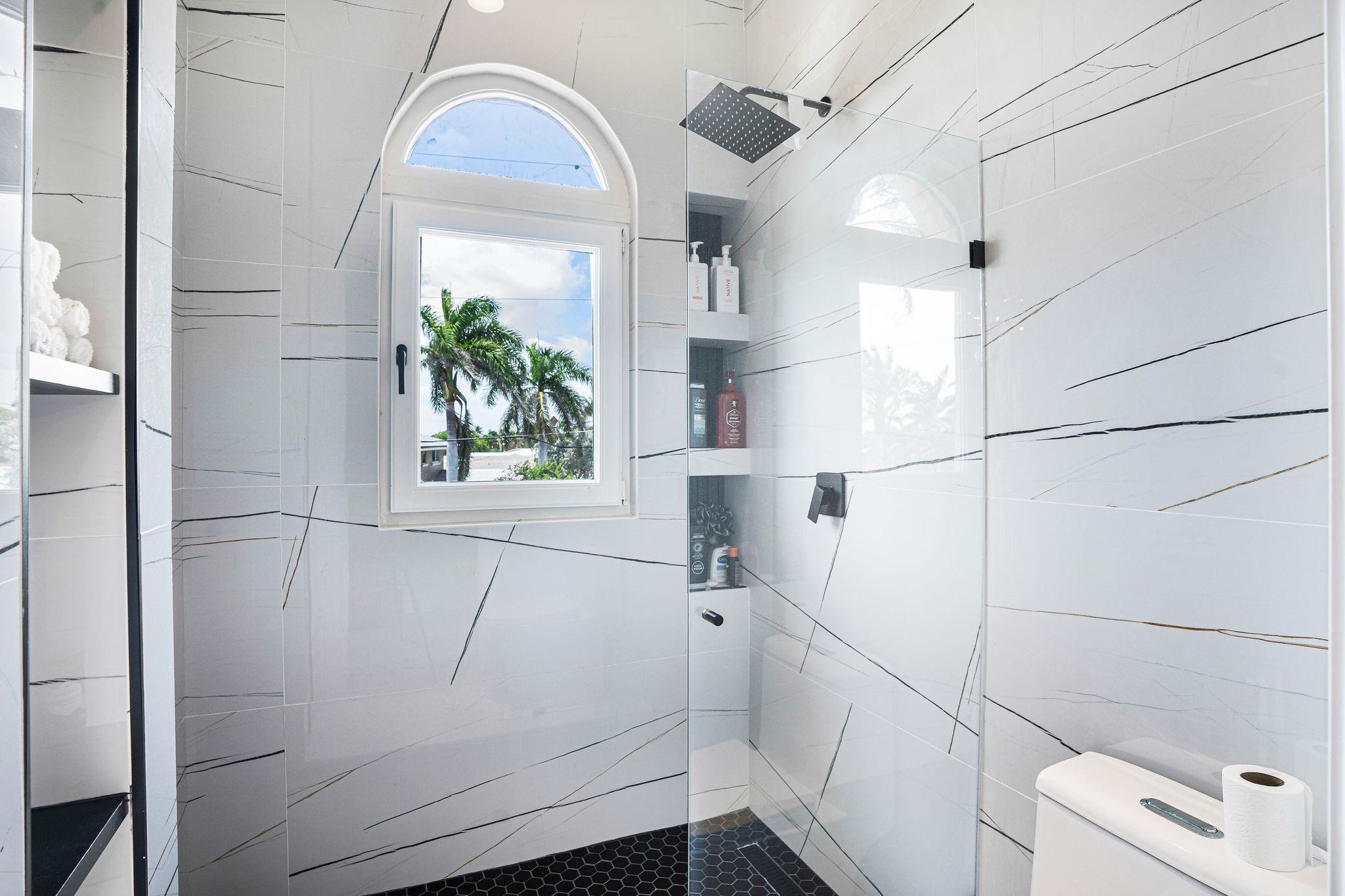 VENETIAN ISLES 2ND SEC - Residential