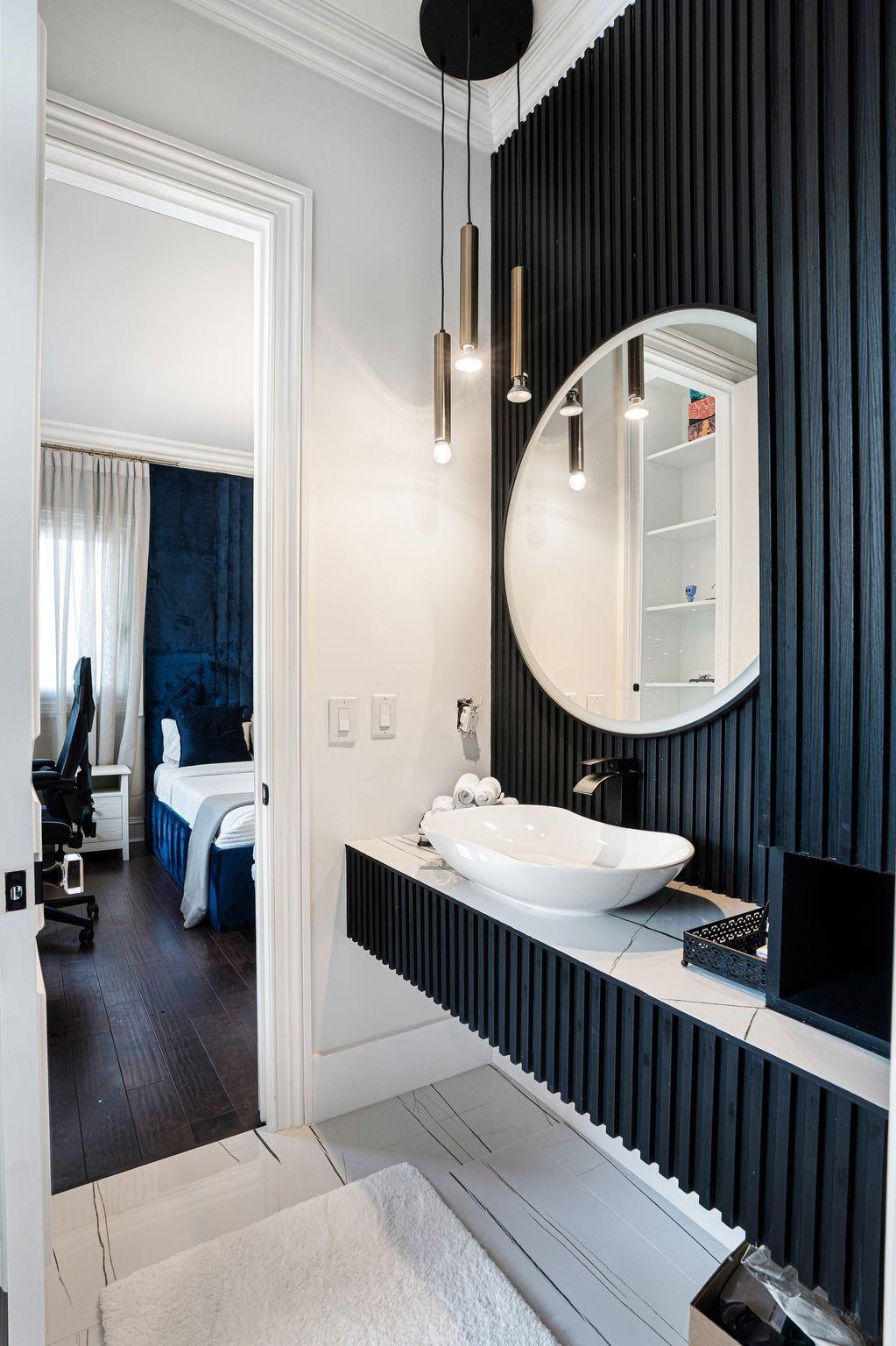 VENETIAN ISLES 2ND SEC - Residential