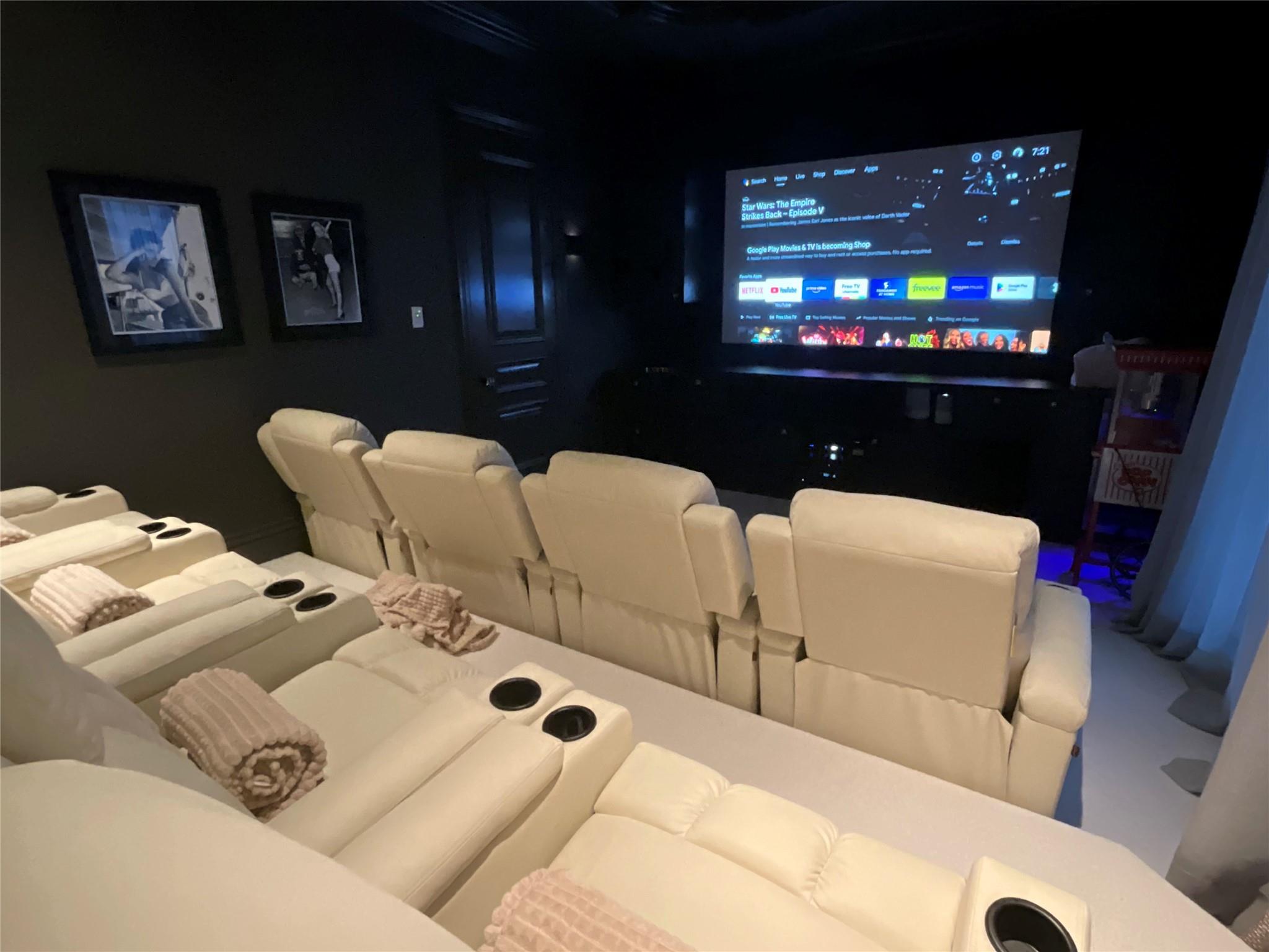 VENETIAN ISLES 2ND SEC - Residential