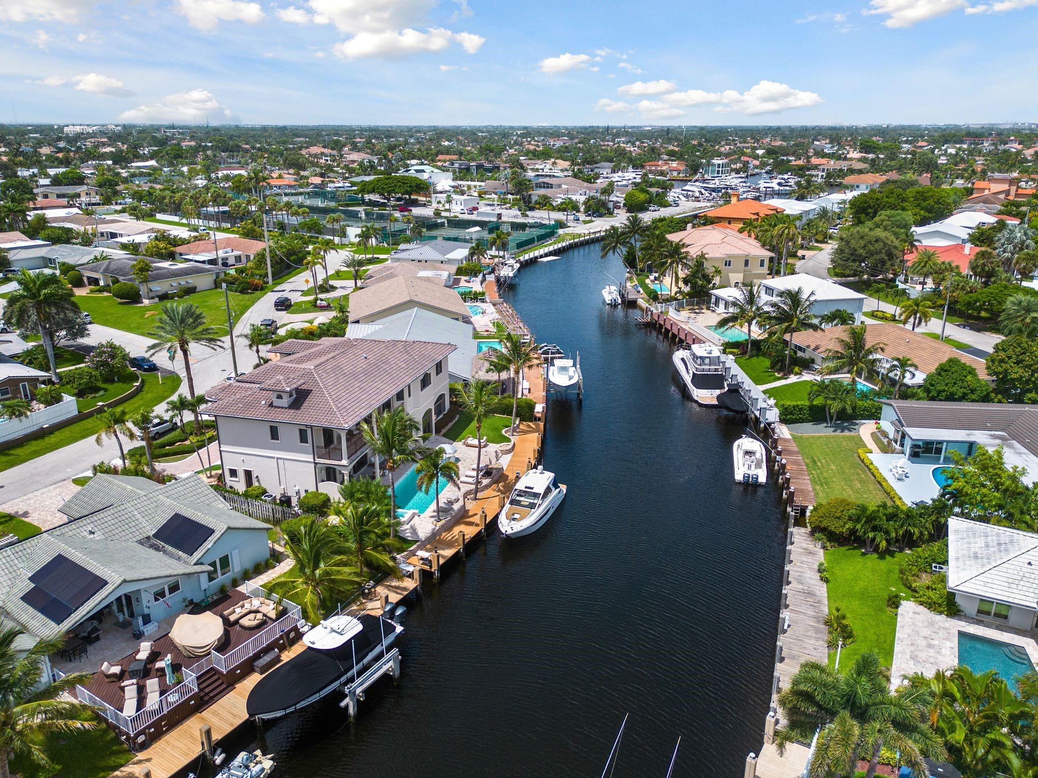 VENETIAN ISLES 2ND SEC - Residential