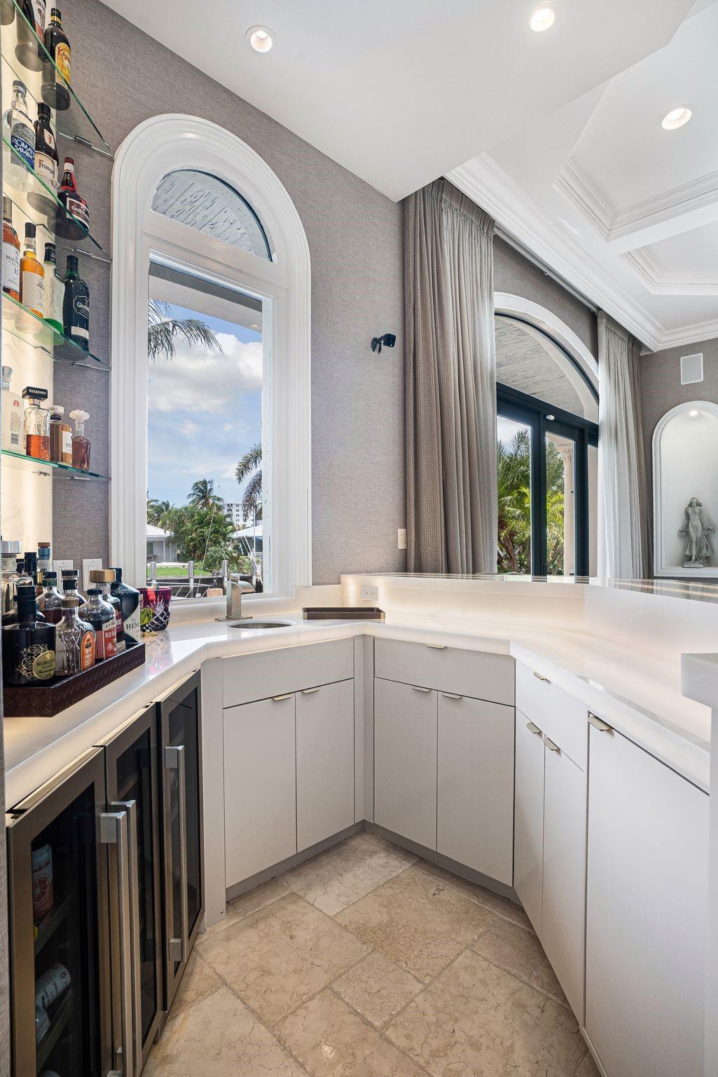 VENETIAN ISLES 2ND SEC - Residential