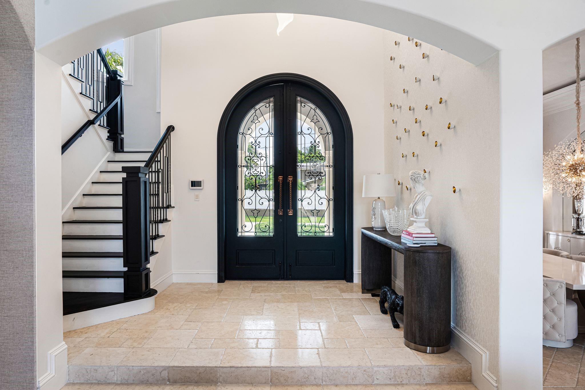 VENETIAN ISLES 2ND SEC - Residential