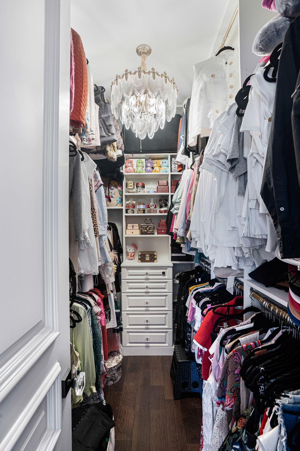 VENETIAN ISLES 2ND SEC - Residential