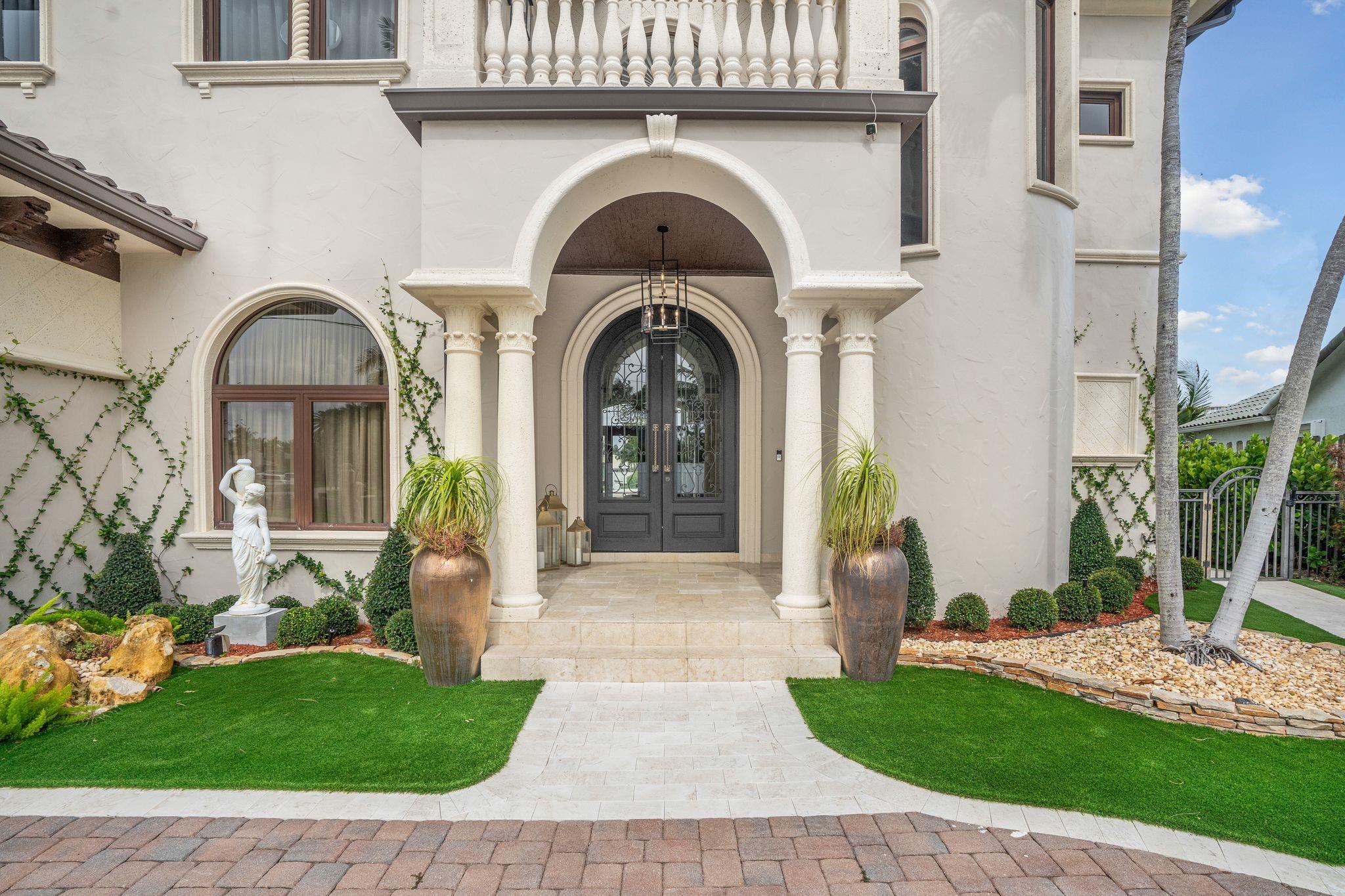 VENETIAN ISLES 2ND SEC - Residential