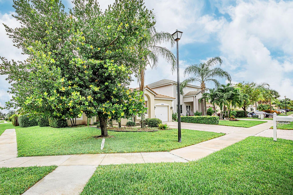 10704 OAK BEND Way 10704