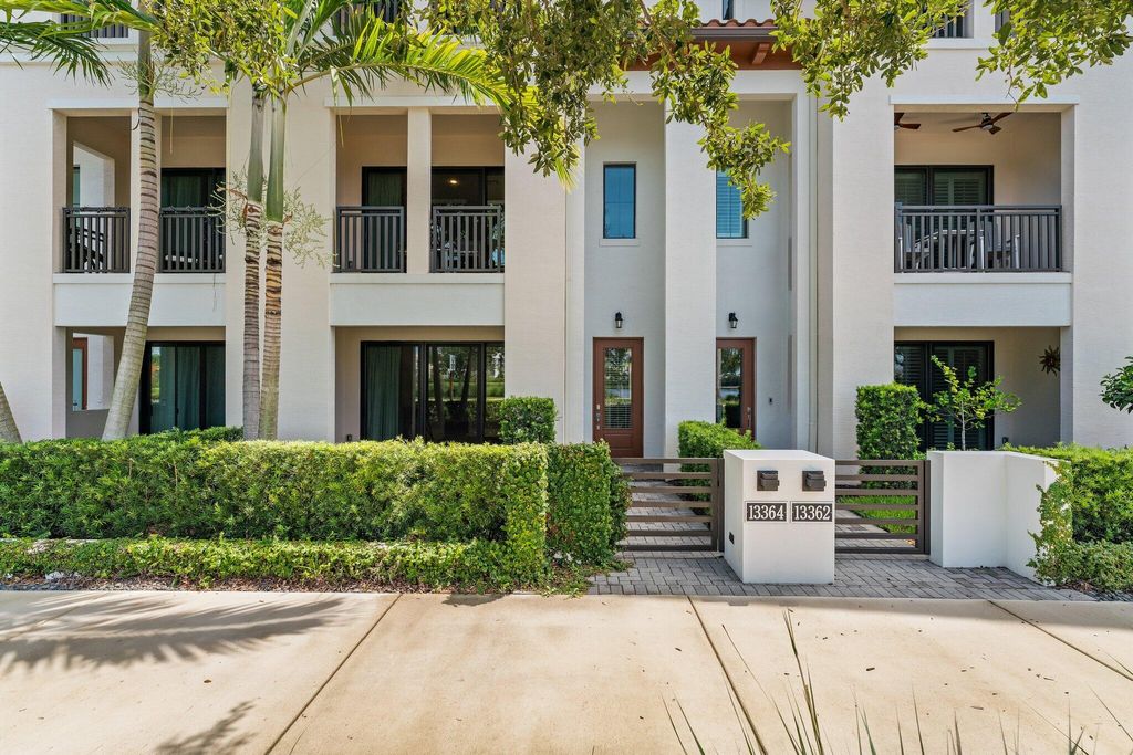 Photo of 13364 Alton Road, Palm Beach Gardens, FL 33418 (MLS # R10922290)