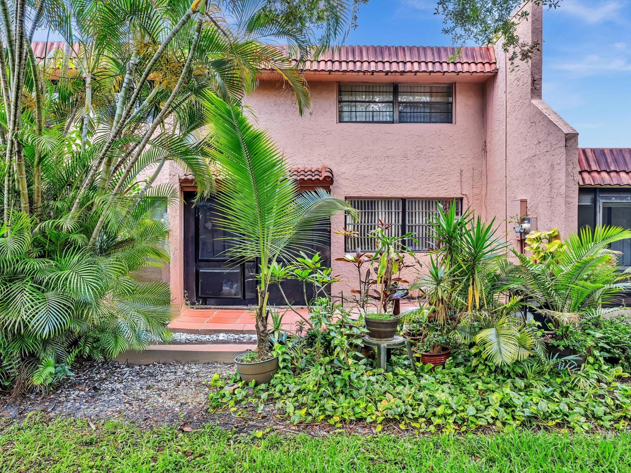Valencia Village - Residential