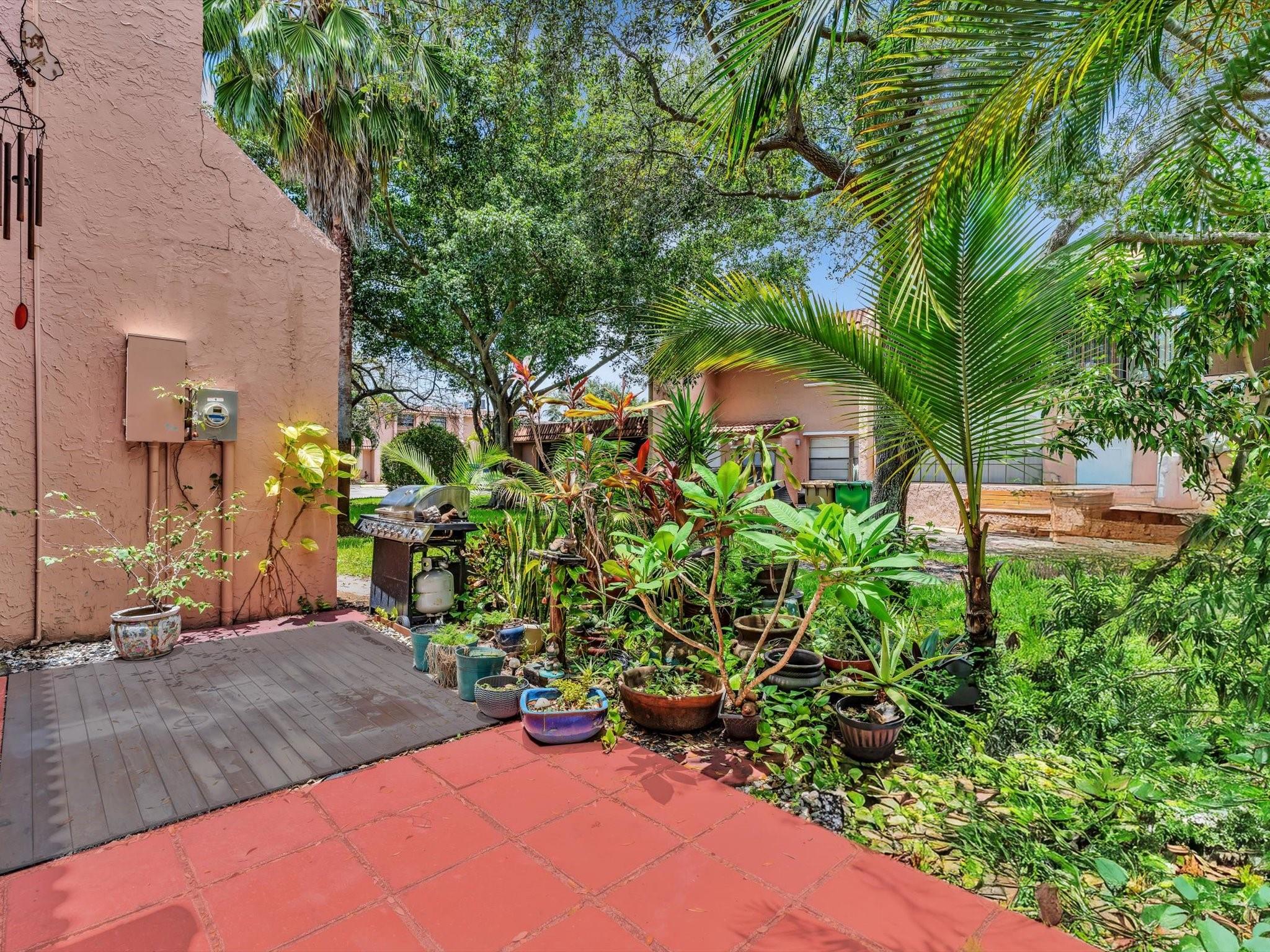 Valencia Village - Residential