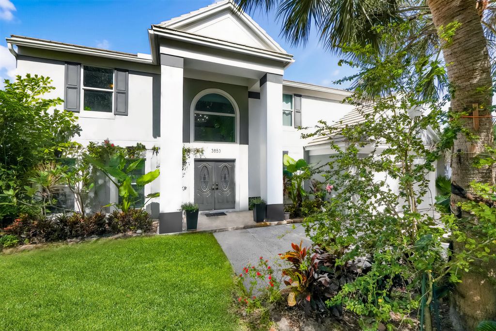 Photo of 3853 Satin Leaf Court, Delray Beach, FL 33445 (MLS # R11032855)