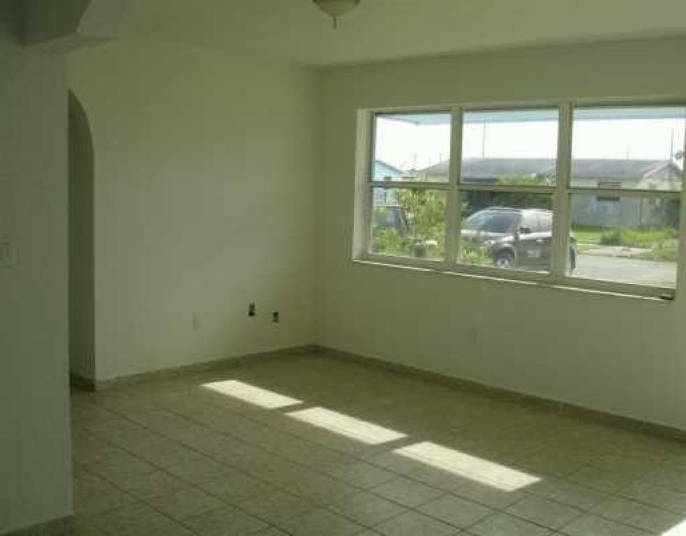Pinewood Manor - Residential