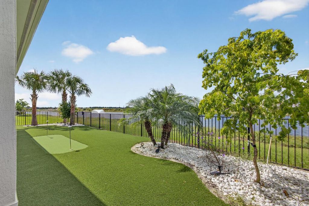 Photo of 10033 Regency Way, Palm Beach Gardens, FL 33412 (MLS # R11134742)