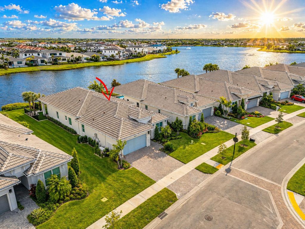 Photo of 10033 Regency Way, Palm Beach Gardens, FL 33412 (MLS # R11134742)