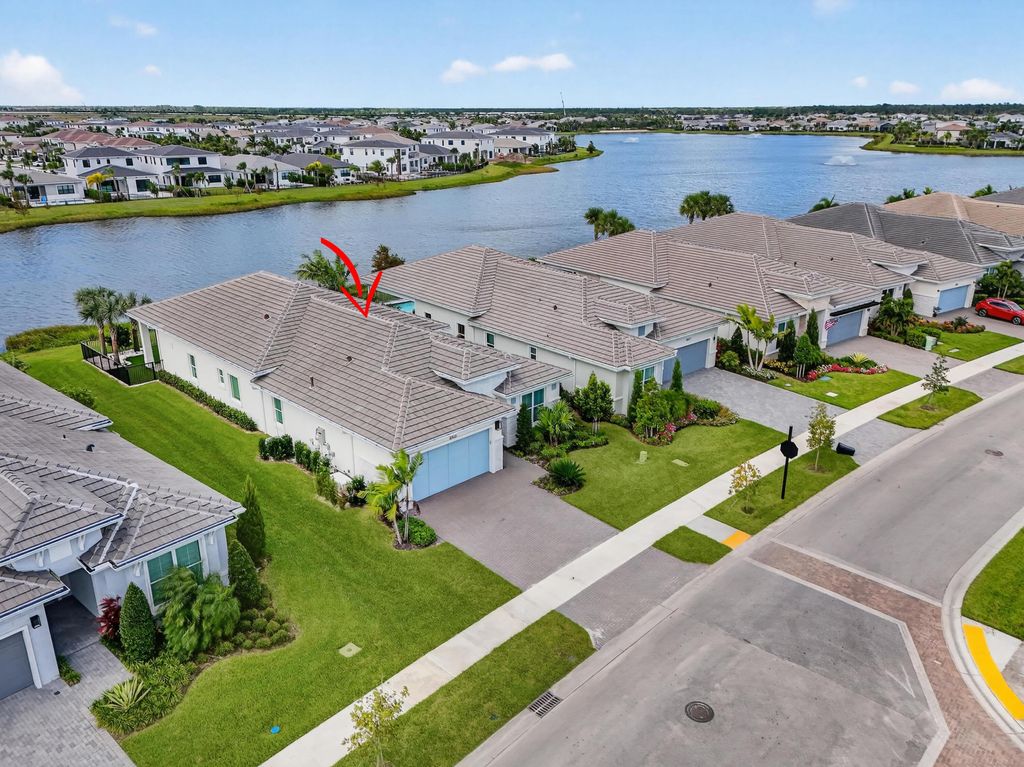 Photo of 10033 Regency Way, Palm Beach Gardens, FL 33412 (MLS # R11134742)