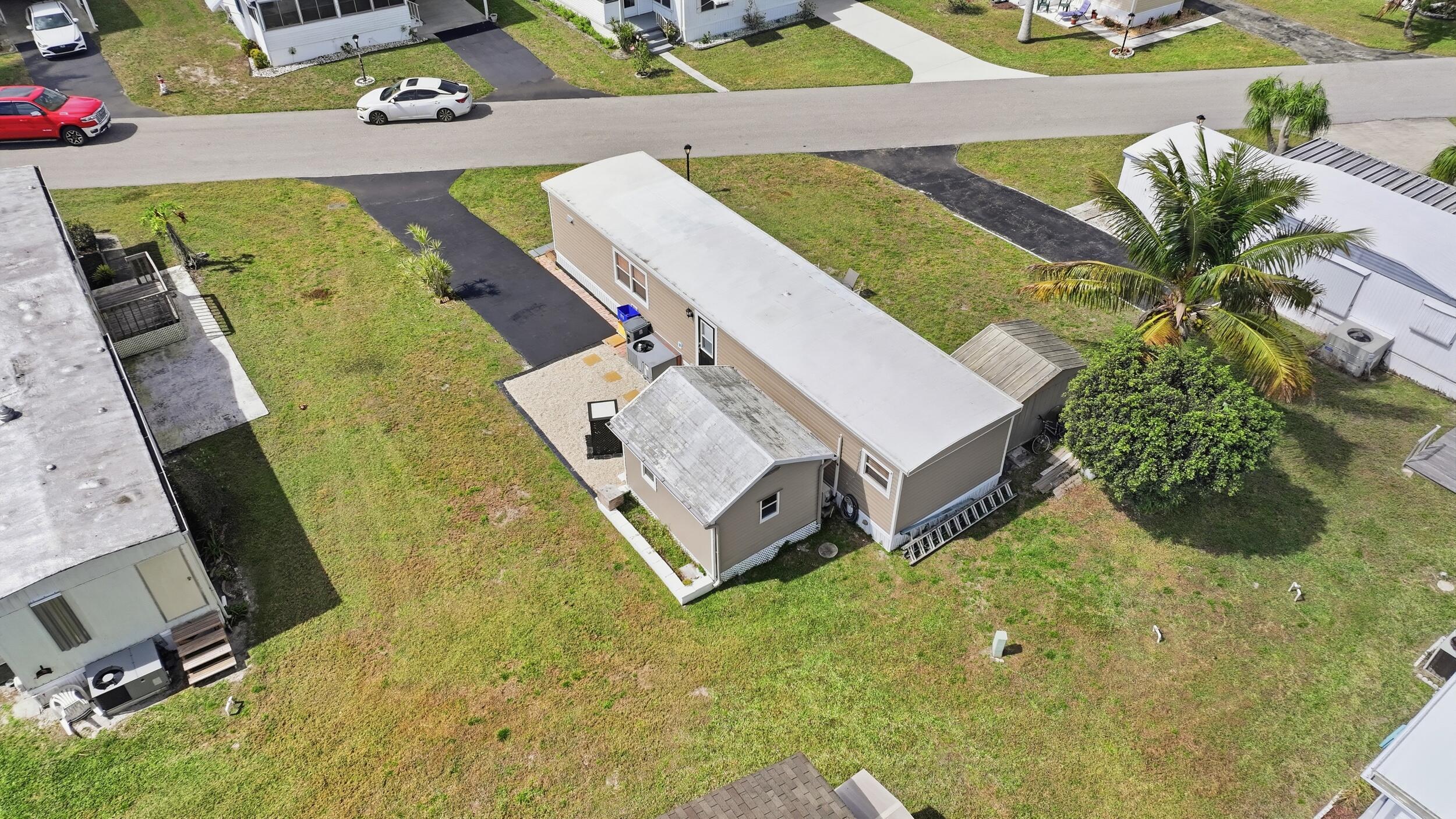 COLONIAL ESTATES - Residential