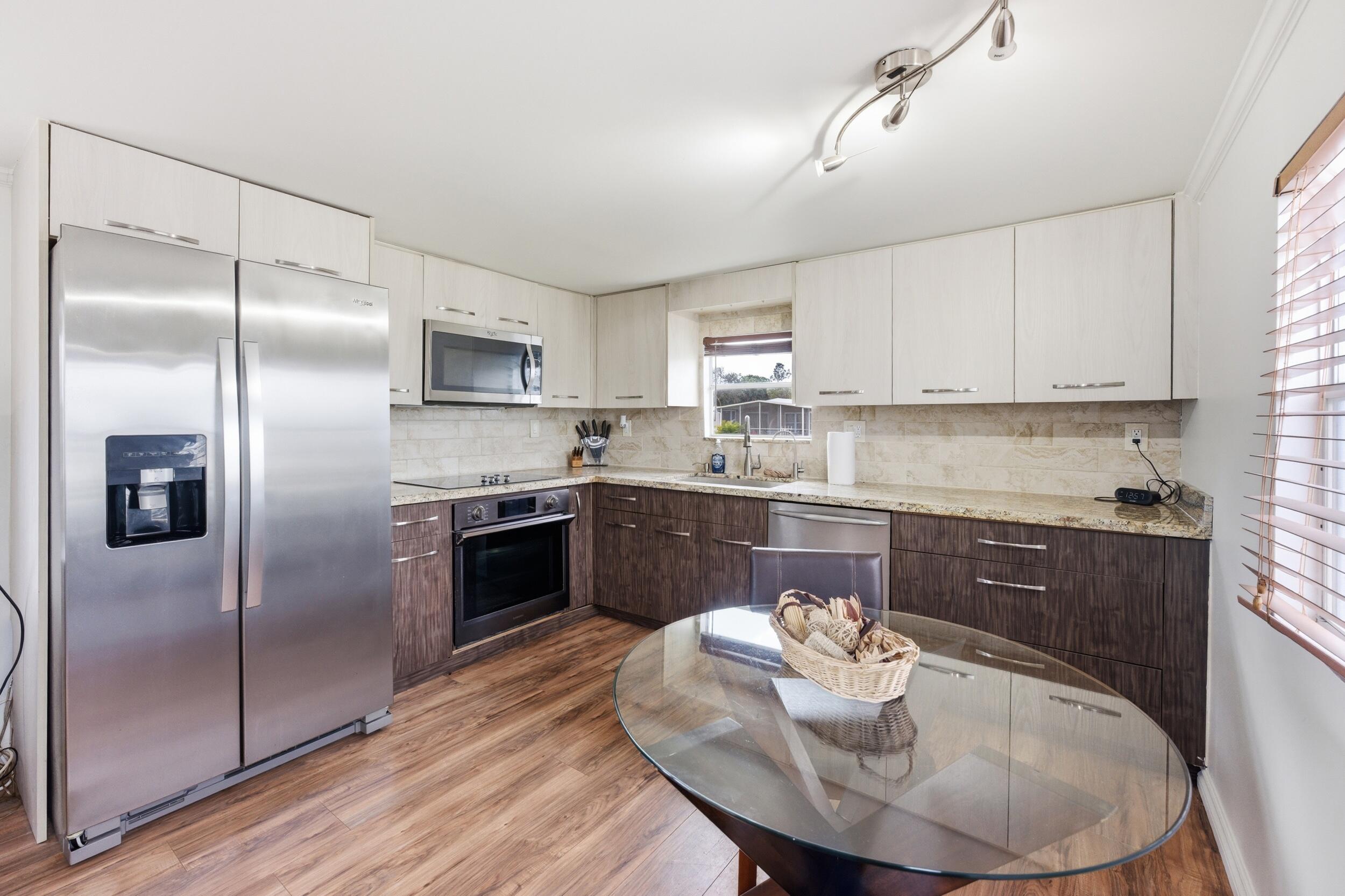 COLONIAL ESTATES - Residential