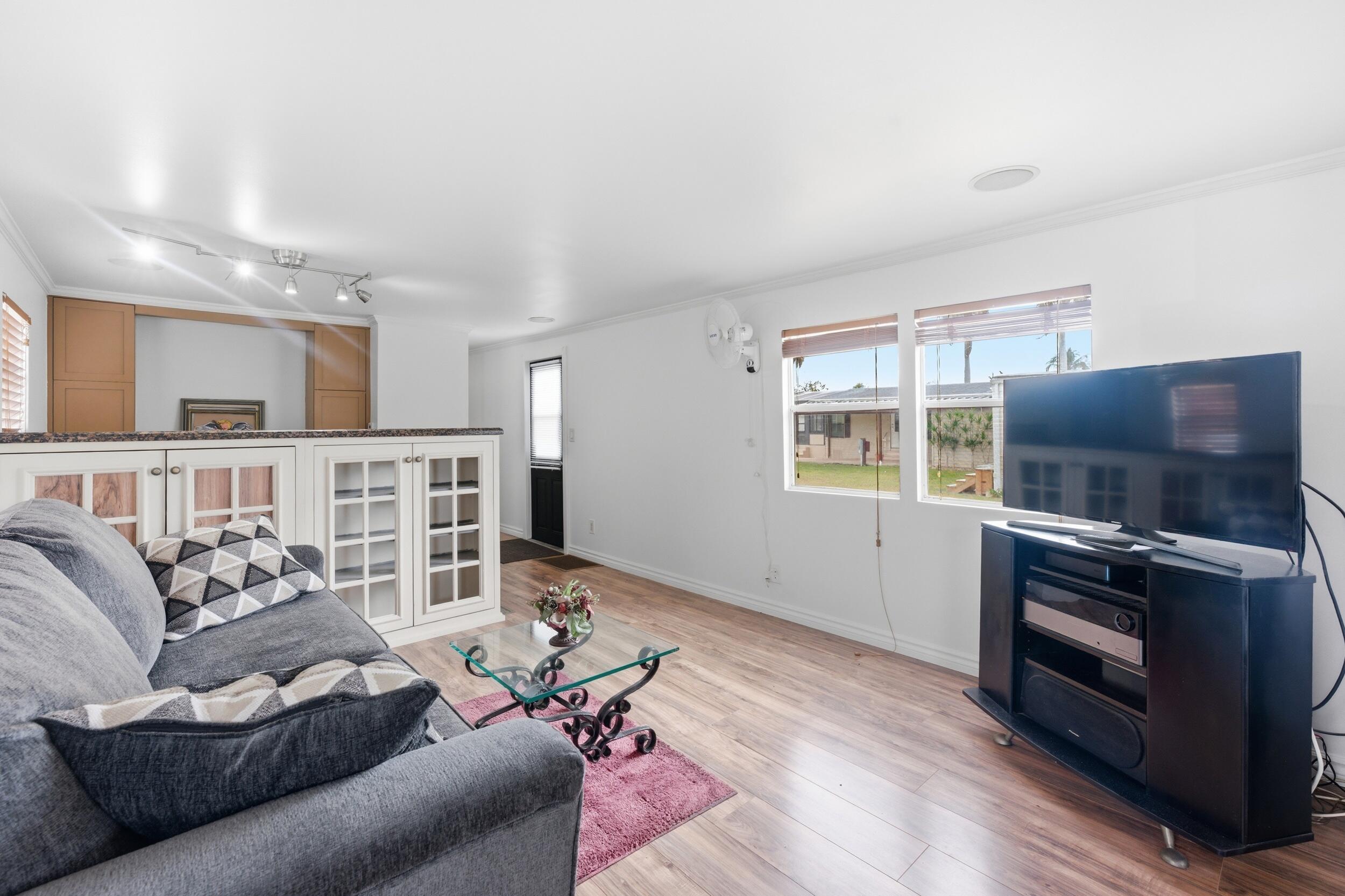 COLONIAL ESTATES - Residential