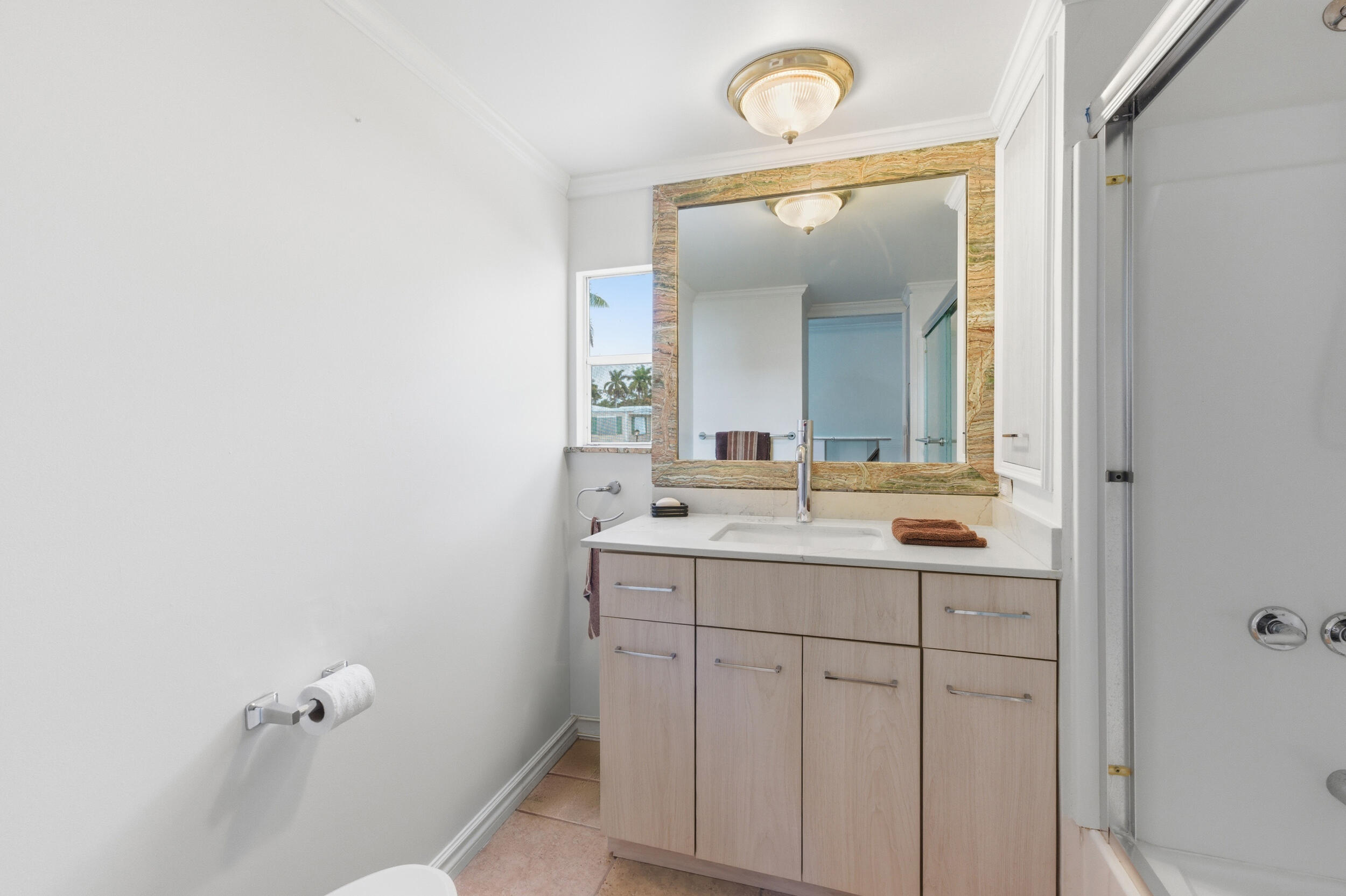 COLONIAL ESTATES - Residential