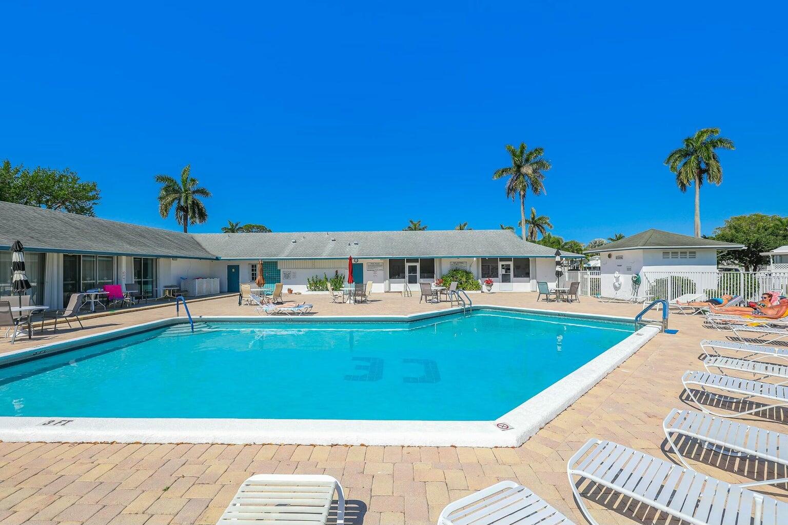 COLONIAL ESTATES - Residential