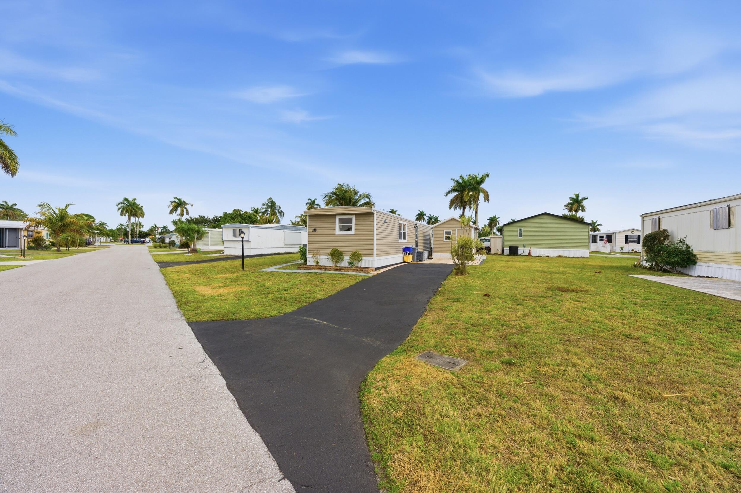 COLONIAL ESTATES - Residential