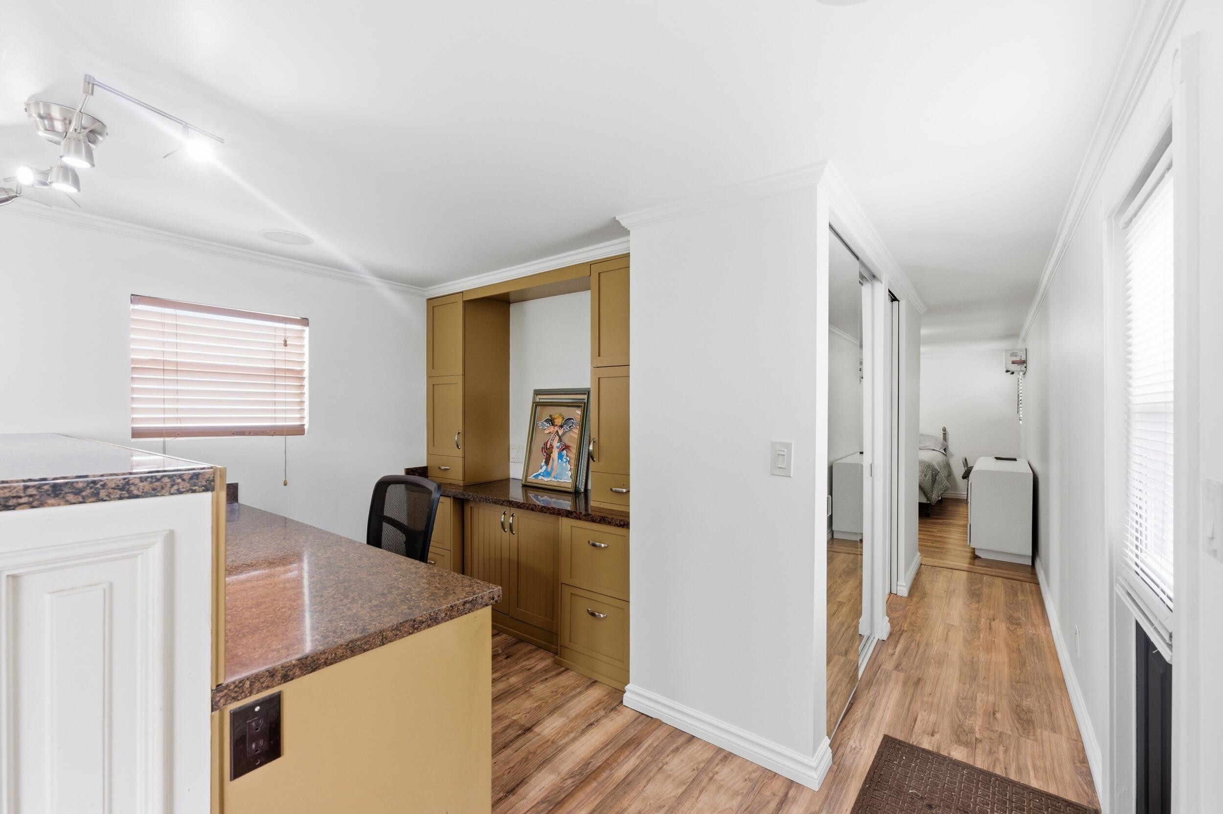 COLONIAL ESTATES - Residential