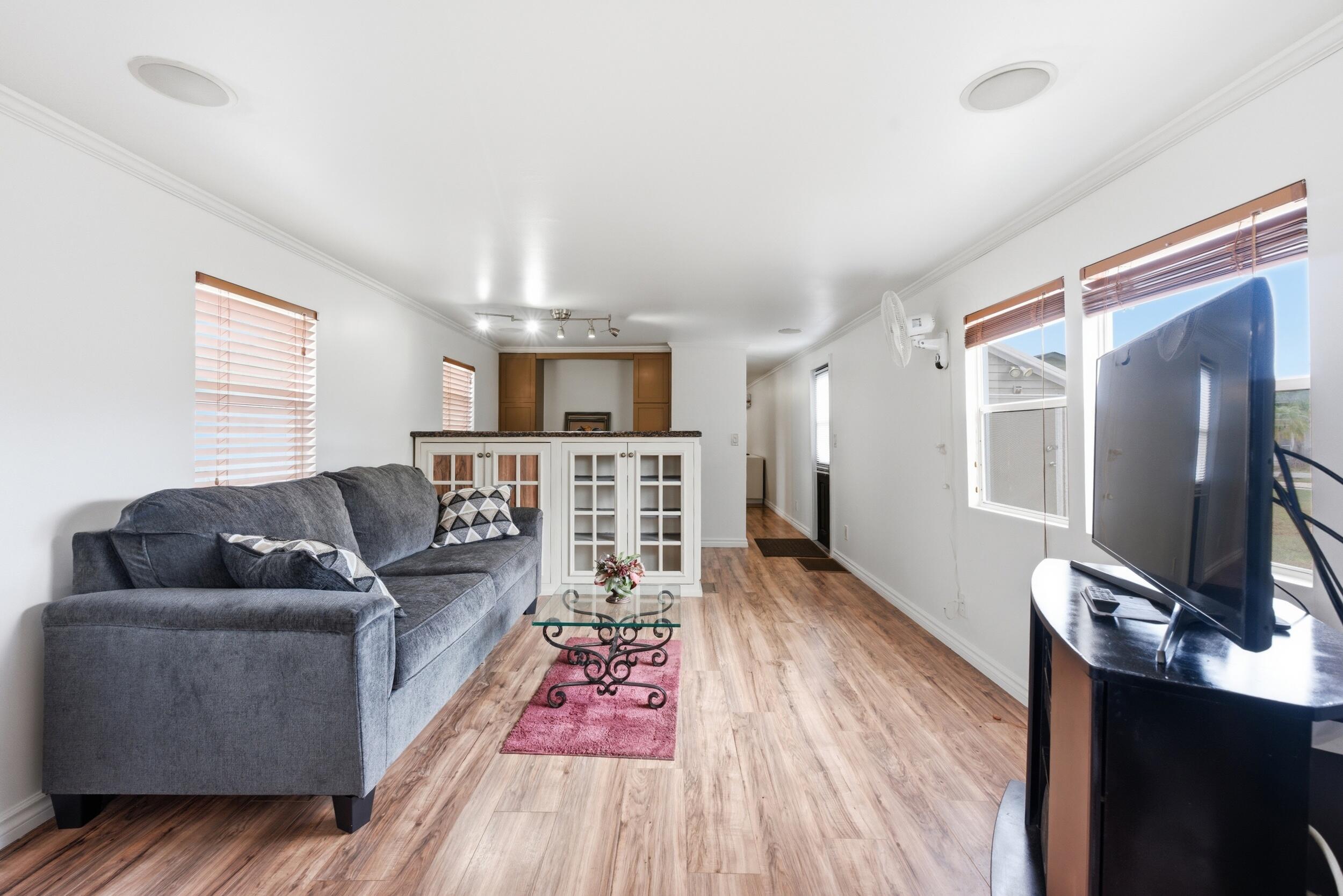 COLONIAL ESTATES - Residential