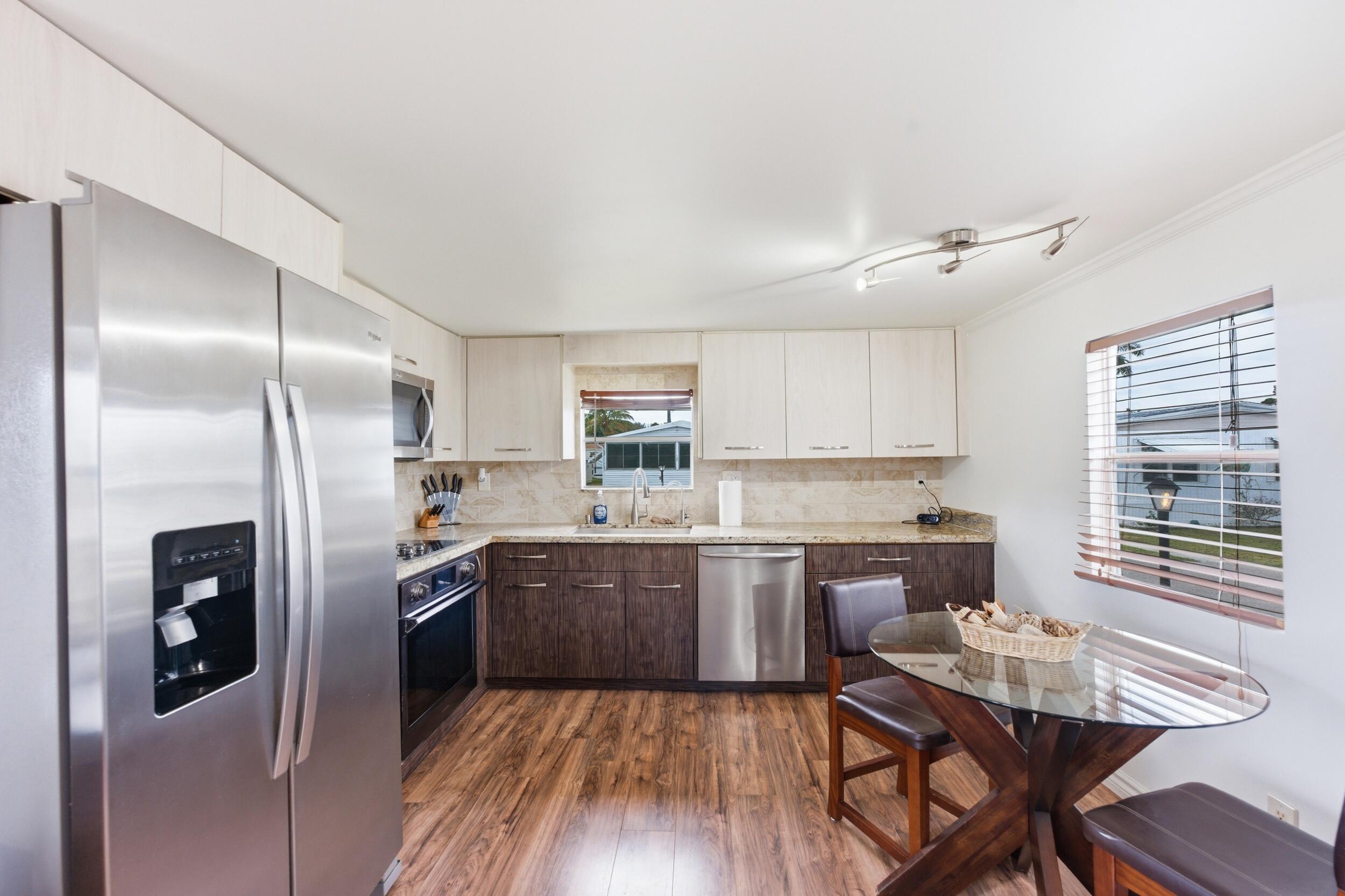 COLONIAL ESTATES - Residential