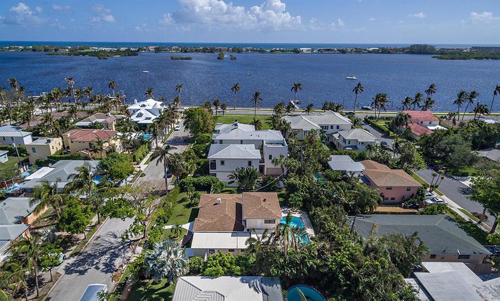 EDGEWATER - Residential