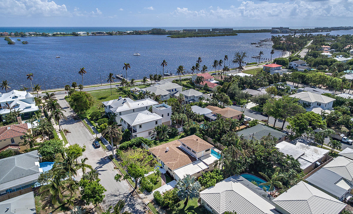 EDGEWATER - Residential