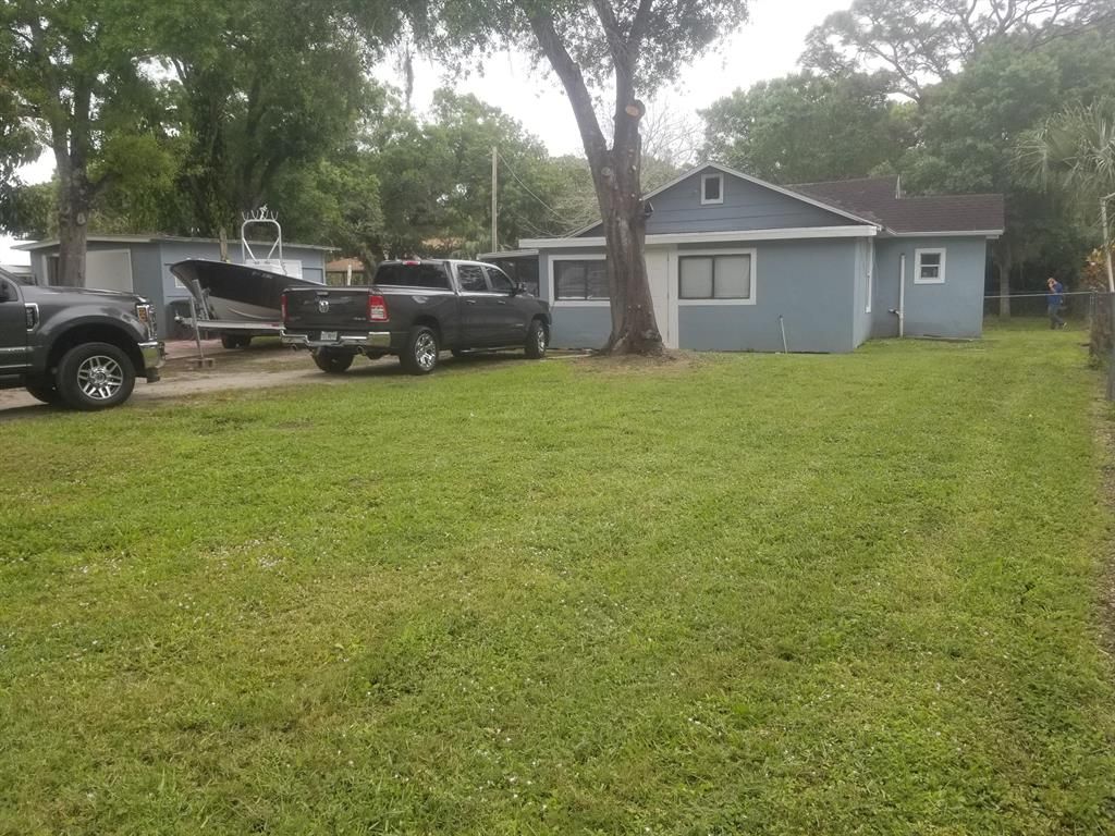 Photo of 2106 S 30th Street, Fort Pierce, FL 34947 (MLS # R10697721)