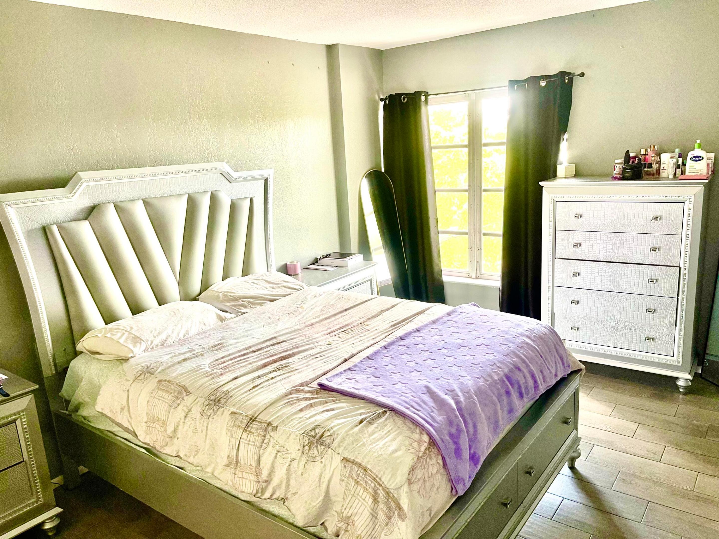 MANORS OF INVERRARY I-7 - Residential