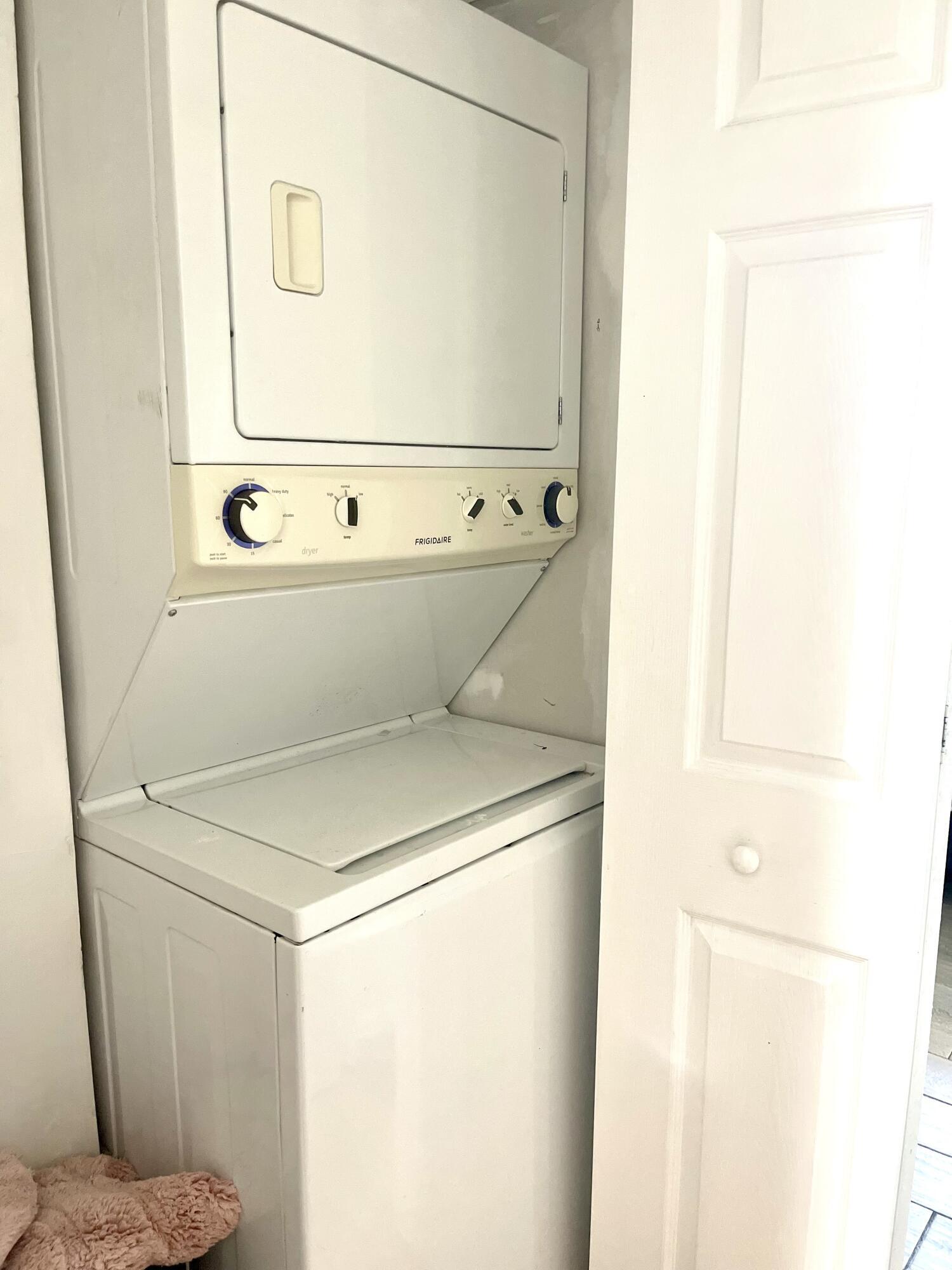 MANORS OF INVERRARY I-7 - Residential