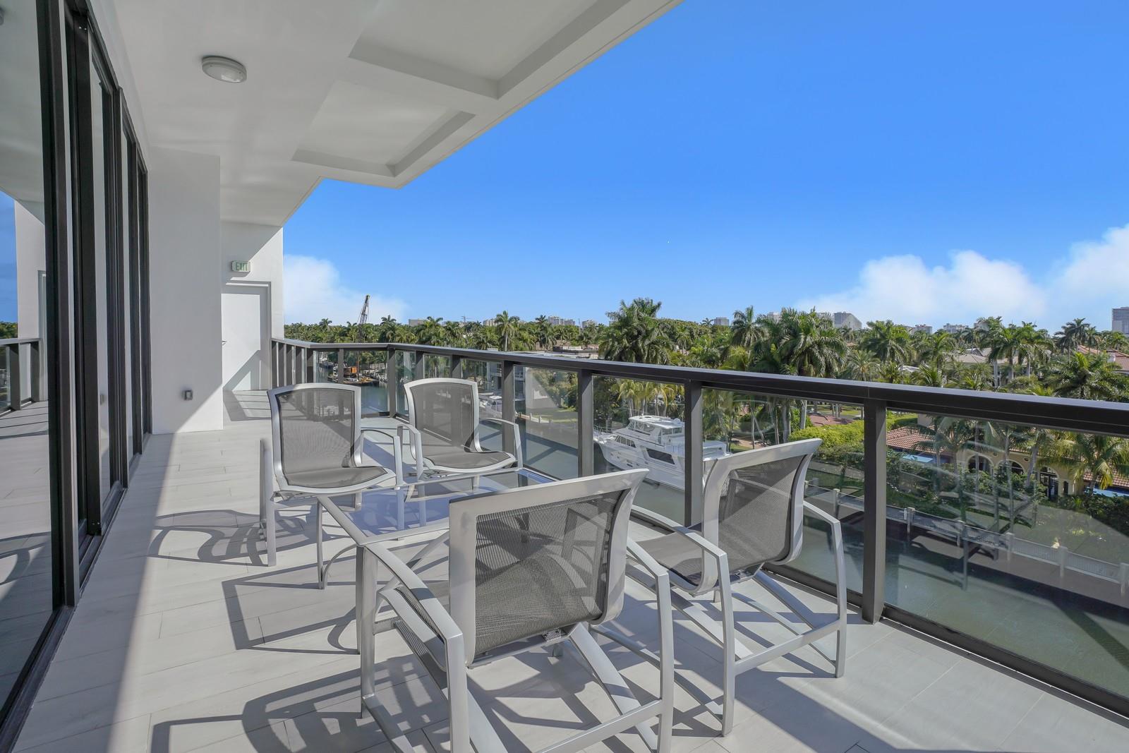 AQUALUNA LAS OLAS - Residential