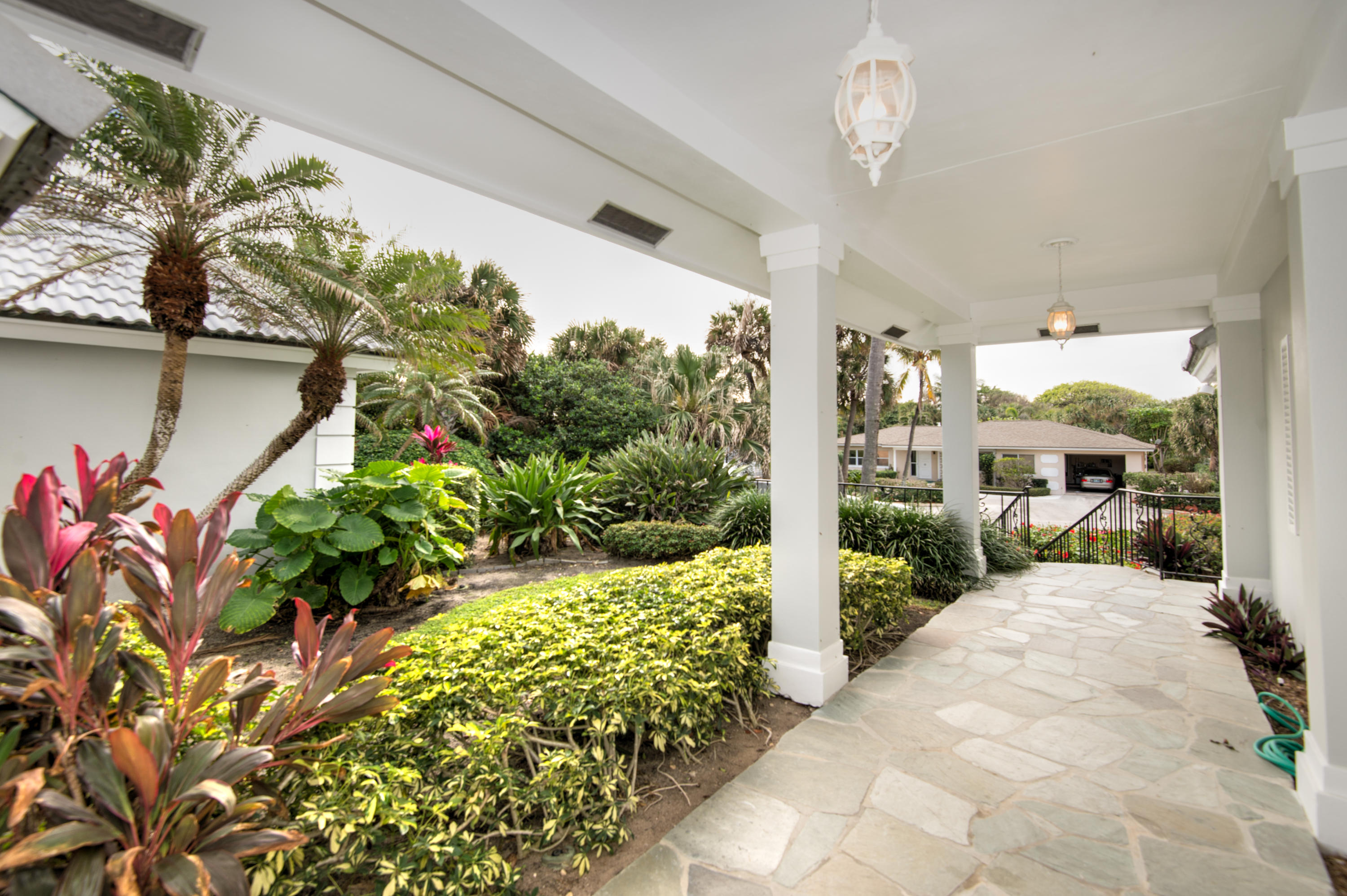 JUPITER INLET BEACH COLON - Residential