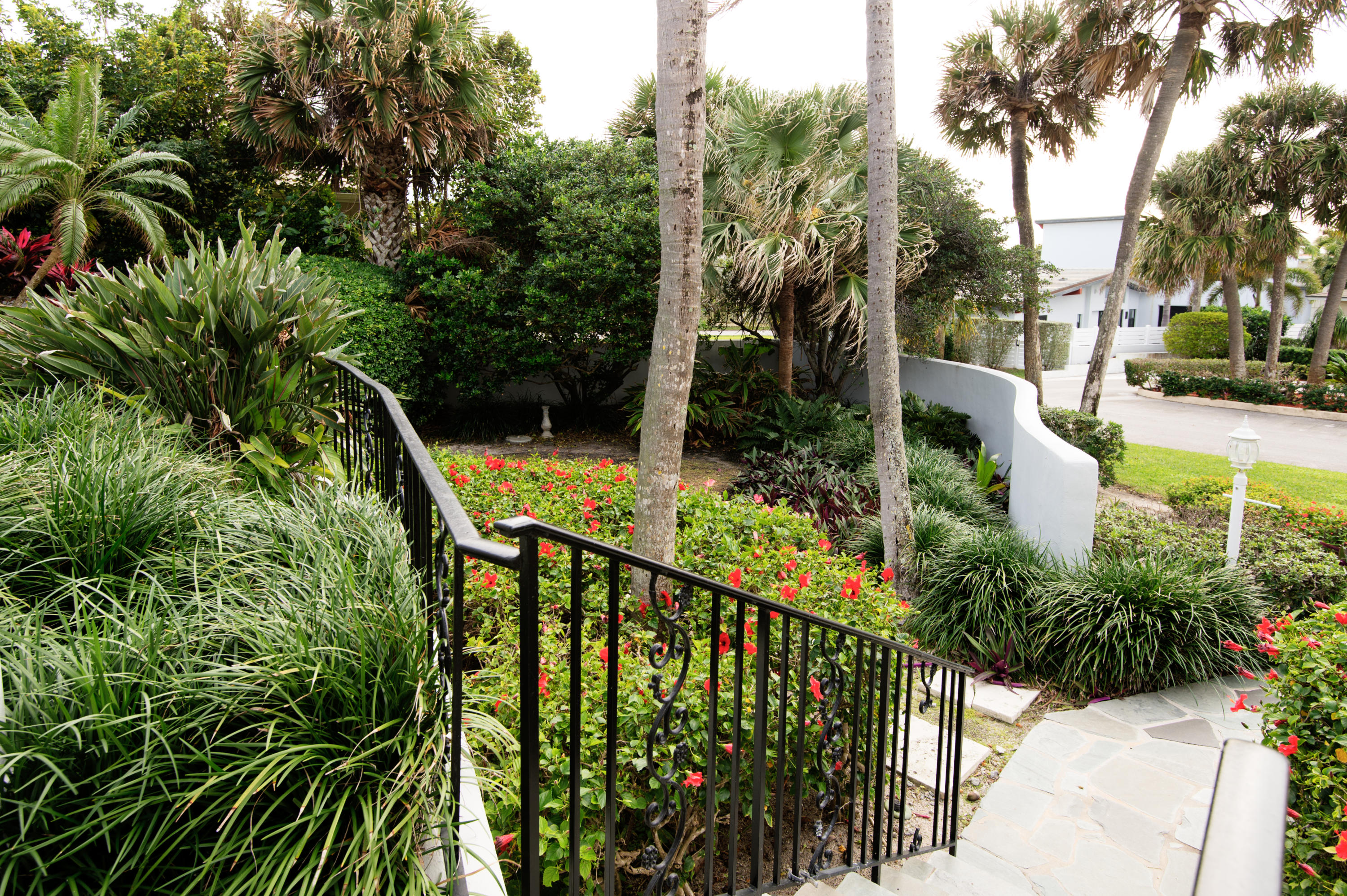JUPITER INLET BEACH COLON - Residential