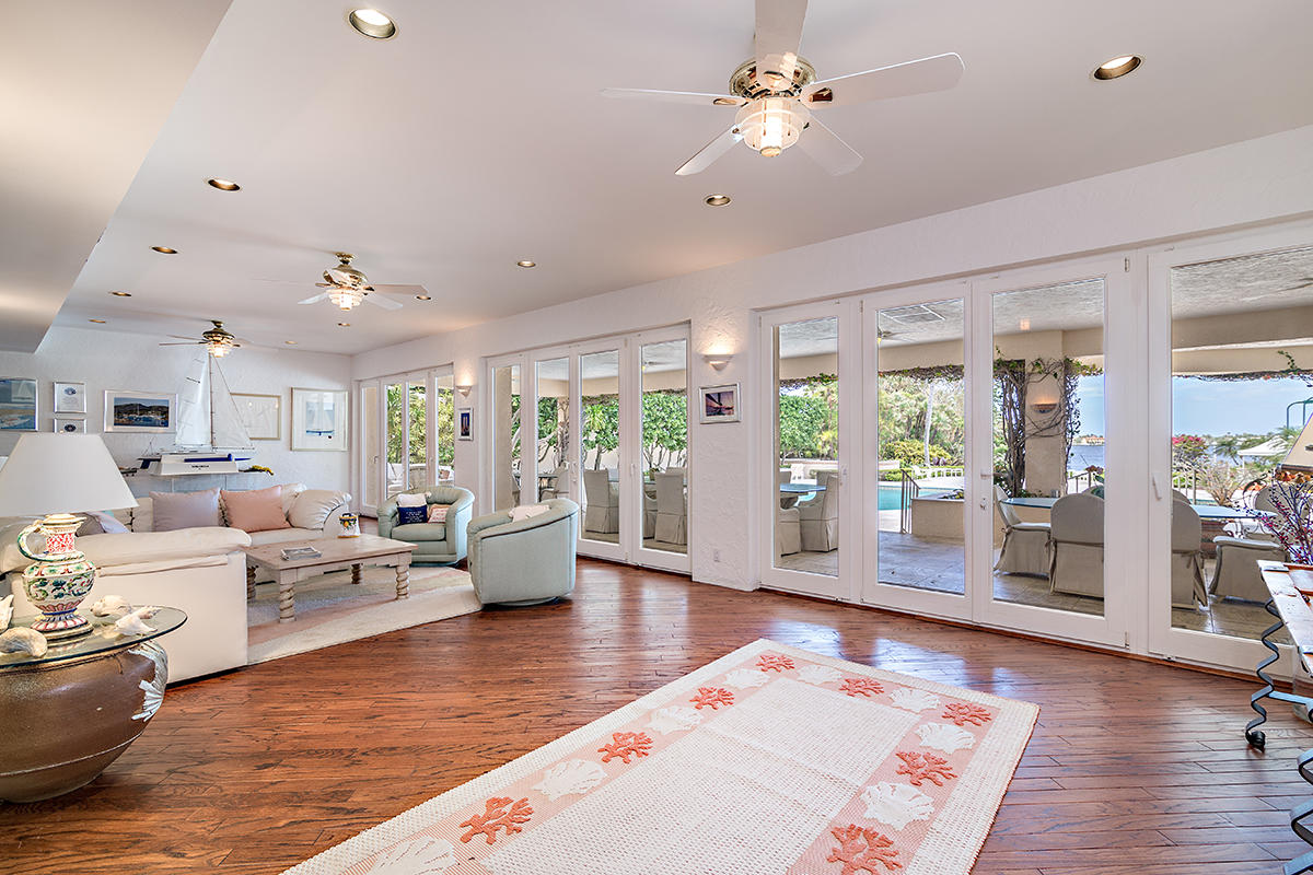 PALM BEACH ESTATES - Residential