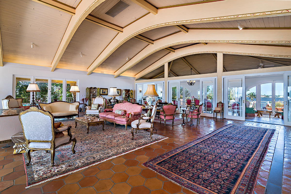 PALM BEACH ESTATES - Residential