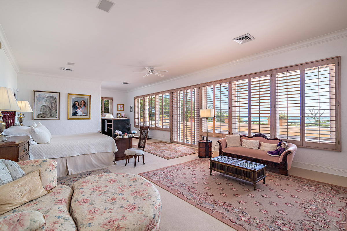 PALM BEACH ESTATES - Residential