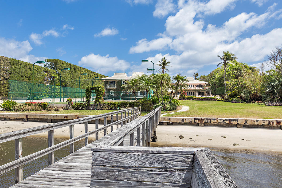 PALM BEACH ESTATES - Residential