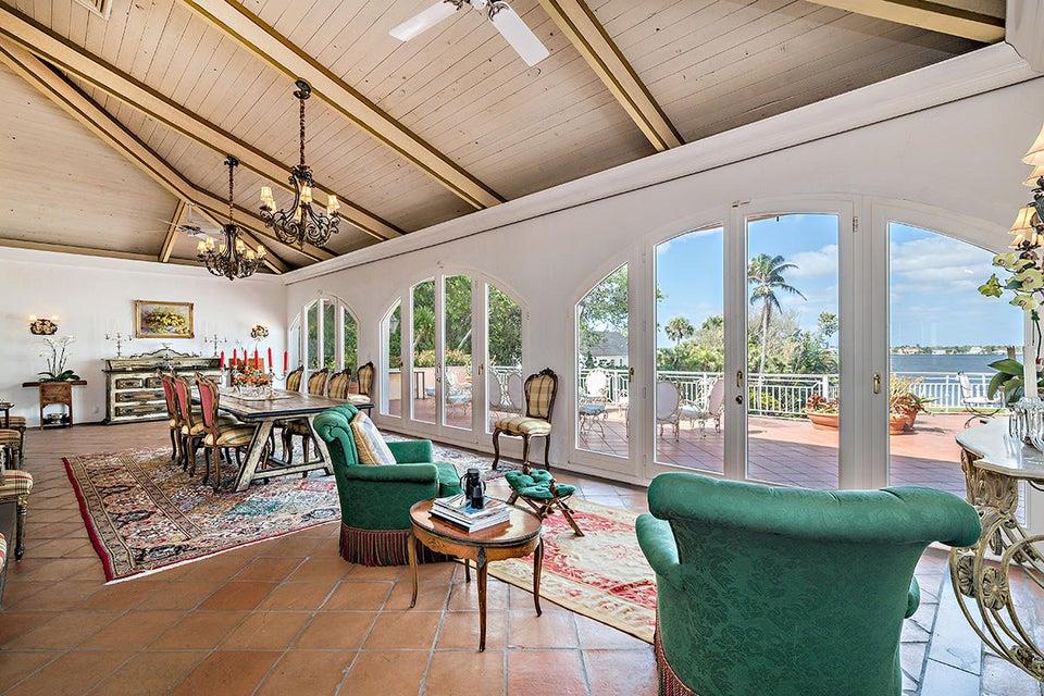 PALM BEACH ESTATES - Residential