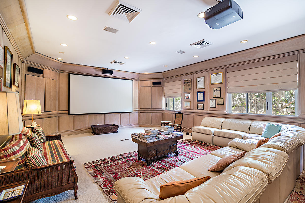 PALM BEACH ESTATES - Residential