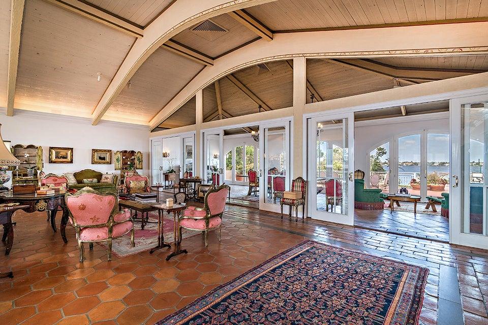 PALM BEACH ESTATES - Residential