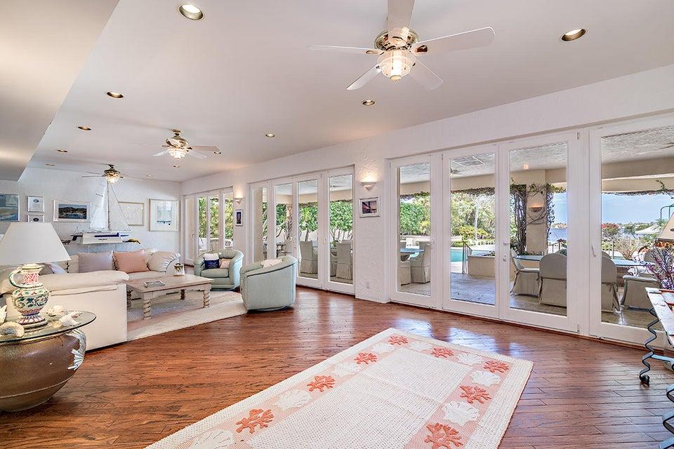 PALM BEACH ESTATES - Residential