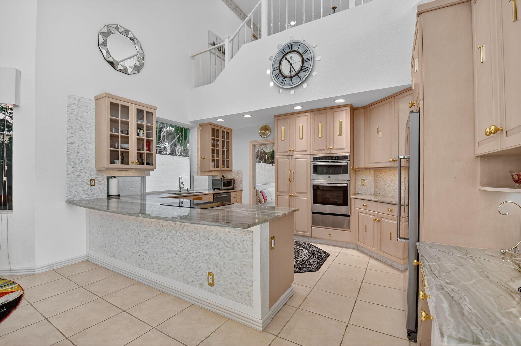 ROYAL HIDDEN COVE- POLO C - Residential