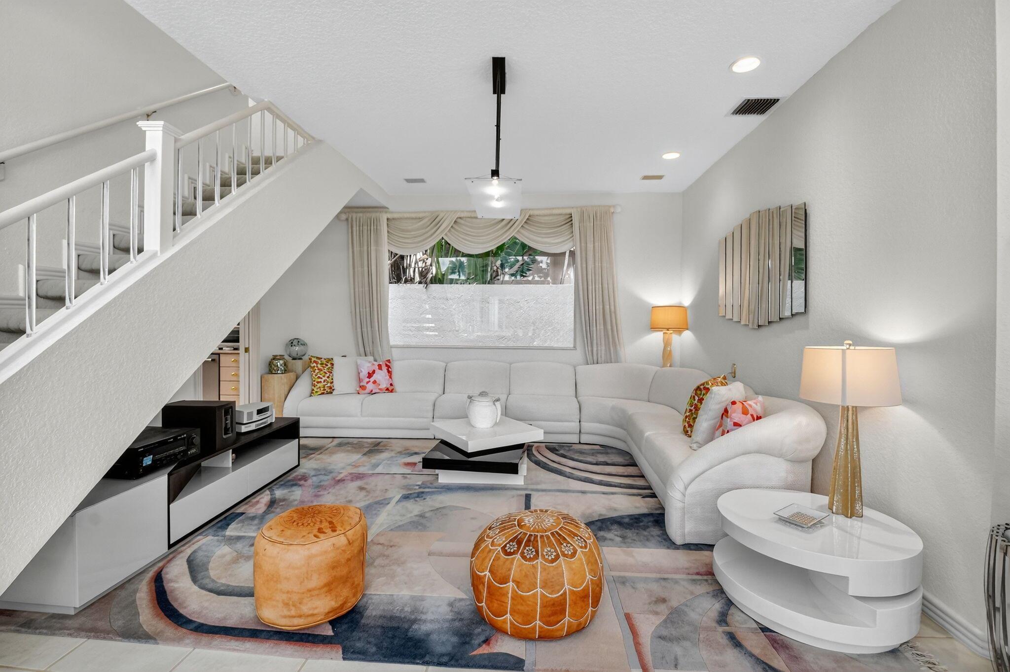 ROYAL HIDDEN COVE- POLO C - Residential