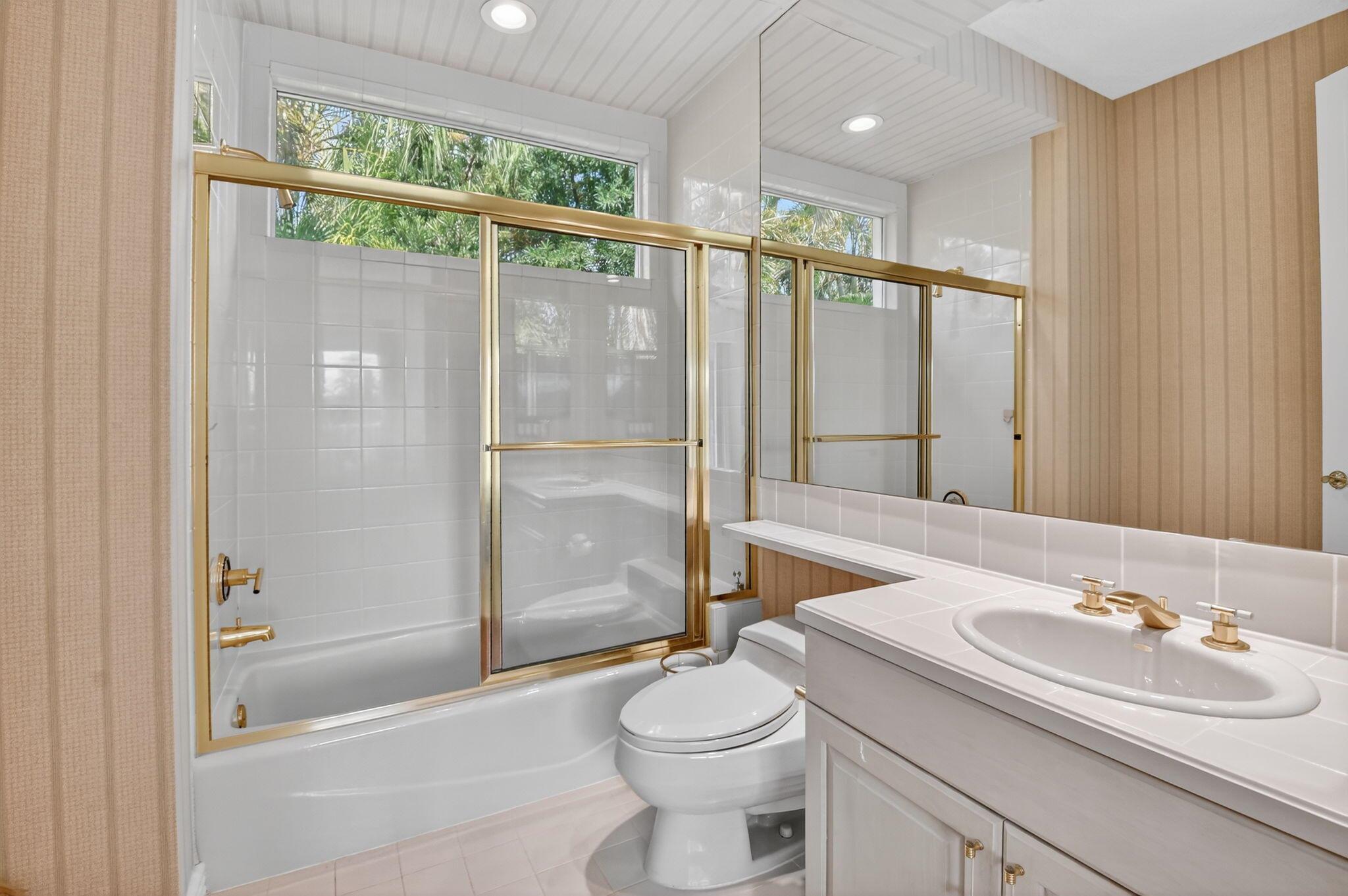 ROYAL HIDDEN COVE- POLO C - Residential