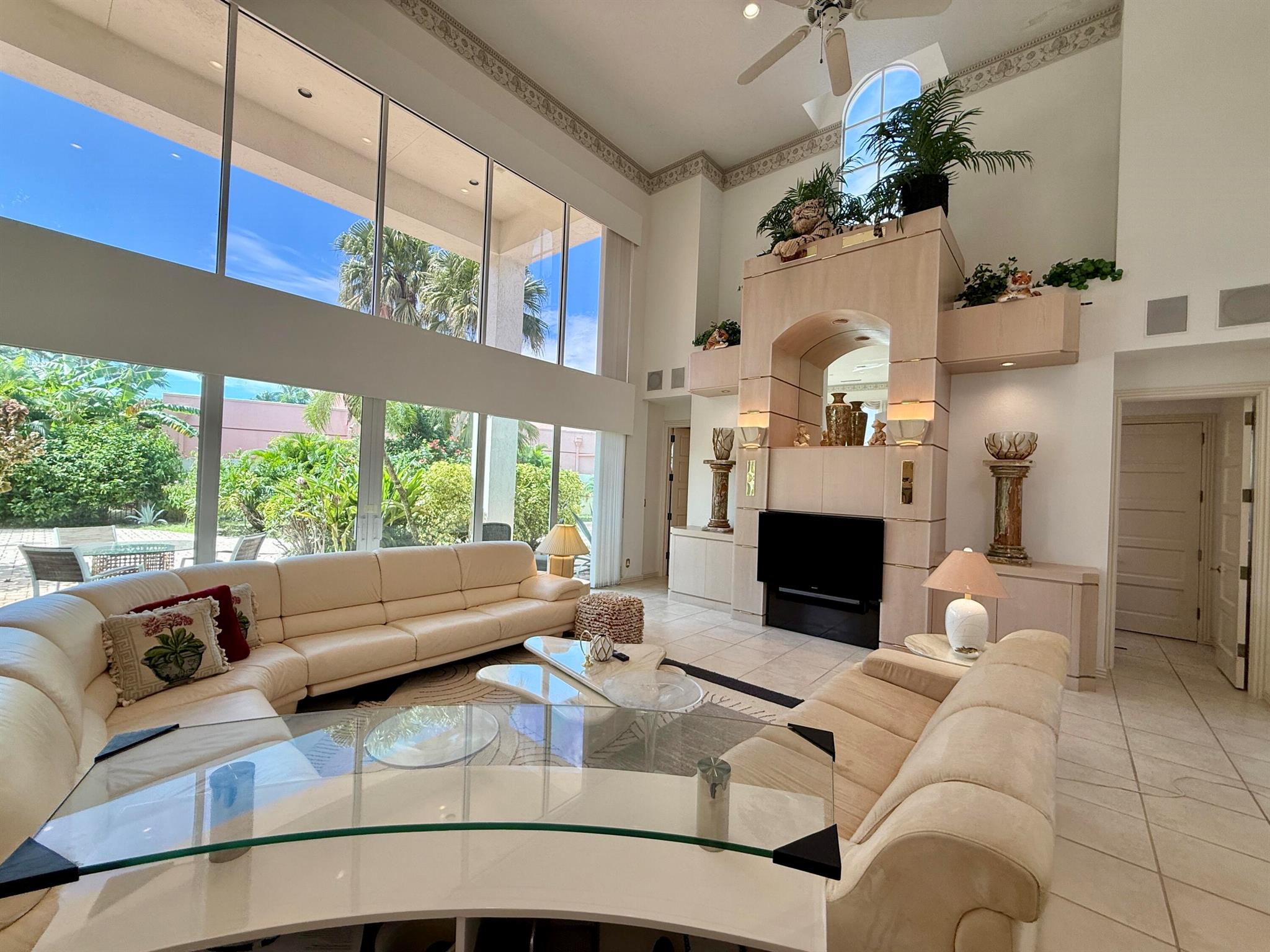 ROYAL HIDDEN COVE- POLO C - Residential